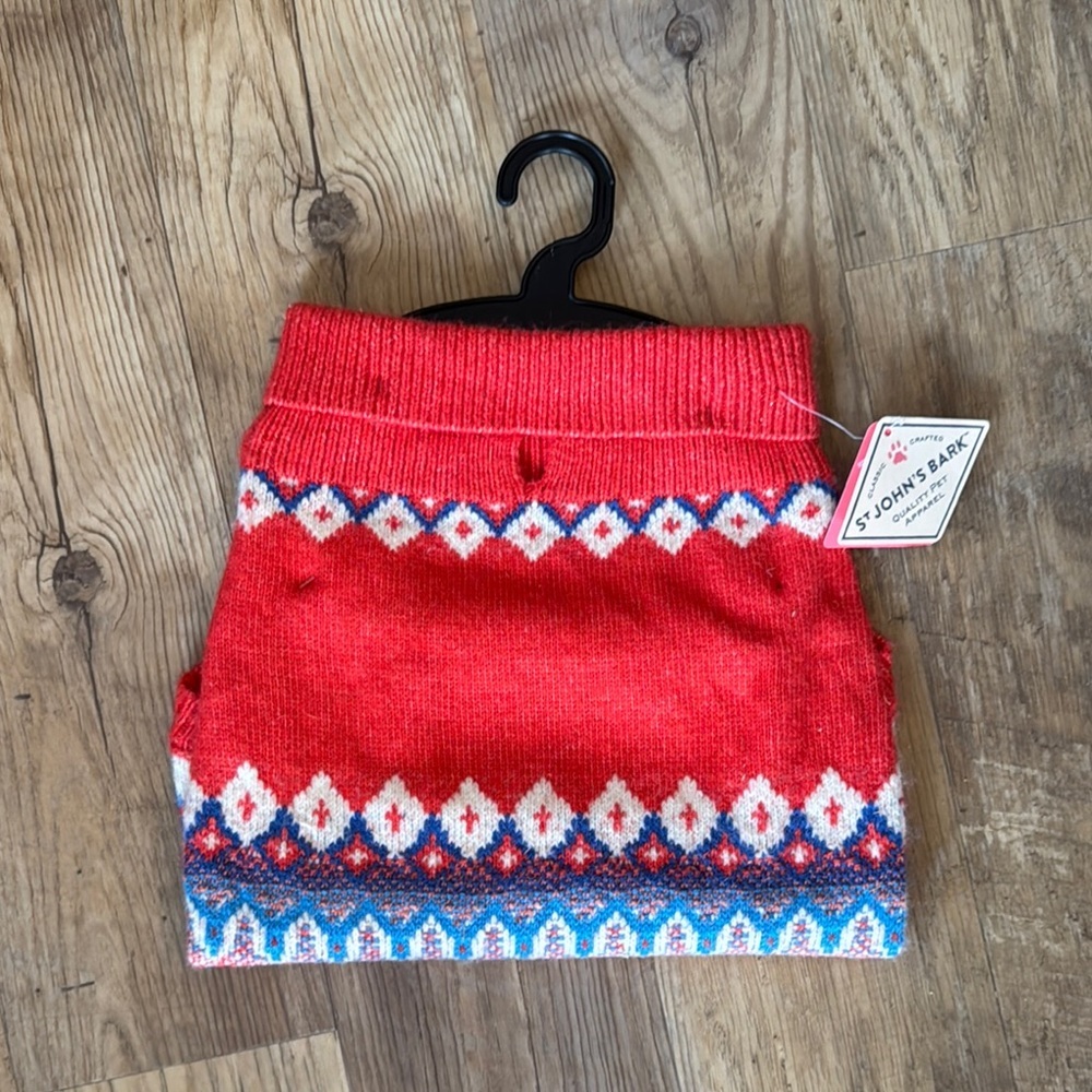 NWT St Johnโs Bark Dog Sweater Size Large